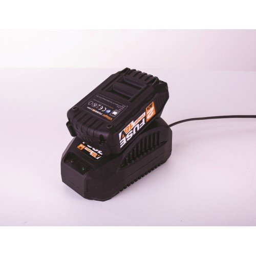 Nabíjačka VILLAGER FUSE 2.4 A
