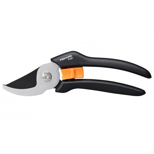 Dvojčepeľové záhradné nožnice FISKARS Solid P121