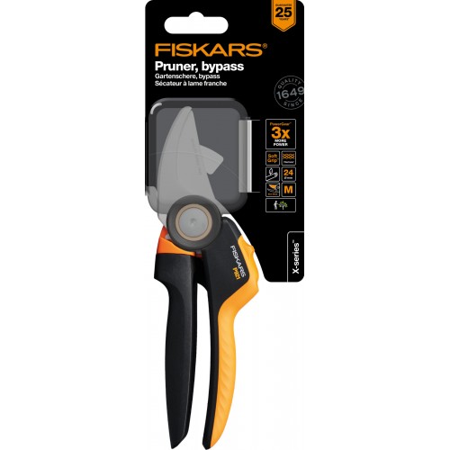 Dvojčepeľové záhradné nožnice FISKARS X-Series P921 (M)