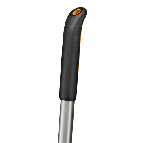 Metla so zahnutou násadou Fiskars Ergonomic Metla so zahnutou násadou Fiskars Ergonomic