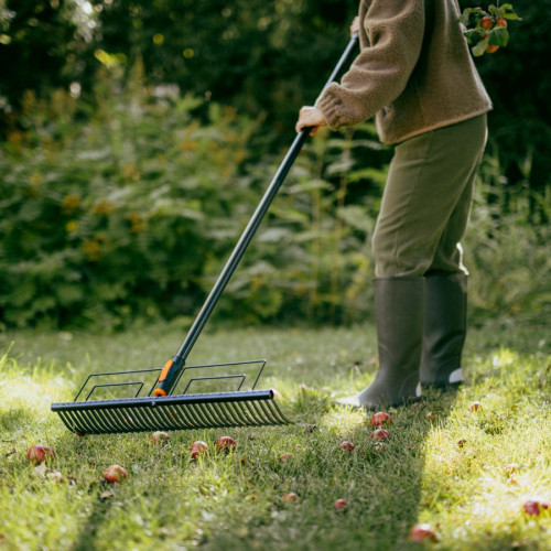Široké hrable Fiskars OneClick