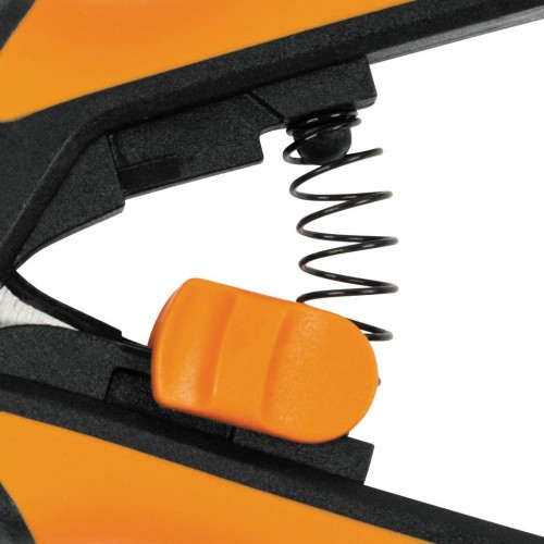 Špicaté prestrihávacie nožnice FISKARS Solid SP130
