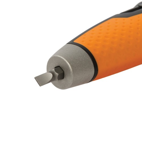 Univerzálny nôž FISKARS CarbonMax pre maliarov