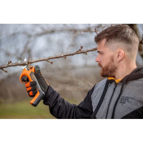 Akumulátorové záhradné nožnice VILLAGER VBP 7.0