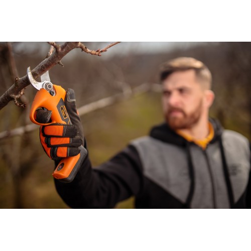 Akumulátorové záhradné nožnice VILLAGER VBP 7.0