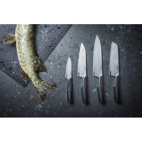 Stredný titánový kuchársky nôž FISKARS Taiten, 16 cm