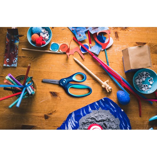 Detské nožnice so zaoblenou špičkou FISKARS, 13 cm, modré s trblietkami