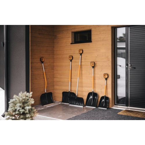 Hrablo na sneh FISKARS ROLLER X-Series