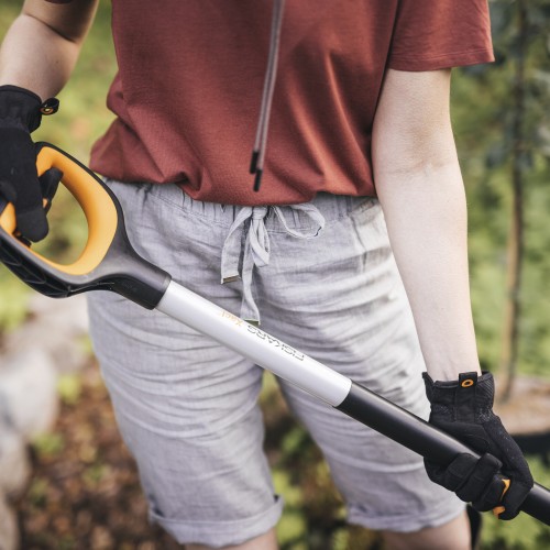Špicatý rýľ FISKARS Xact