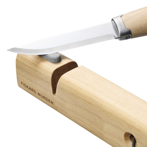 Ostrič nožov a sekier FISKARS Norden