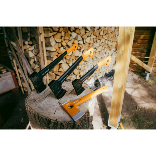 Univerzálna sekera FISKARS X-series X24 (M)