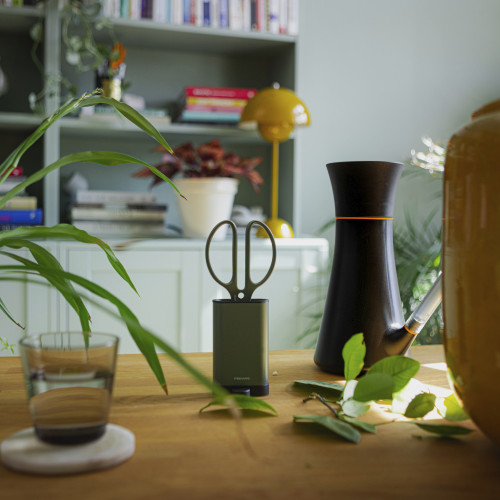 Prestrihávacie nožnice na kvetiny s puzdrom FISKARS Plant Care, 17 cm