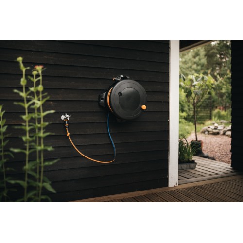 Bubon s hadicou Solid FISKARS M, 13 mm (1/2"),  dosah 21,5 m