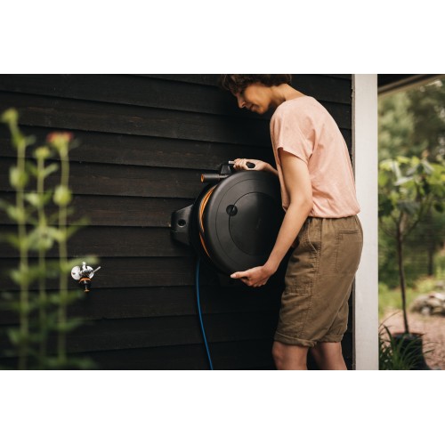 Bubon s hadicou Solid FISKARS M, 13 mm (1/2"),  dosah 21,5 m