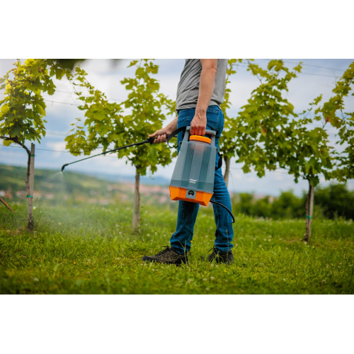 Akumulátorový postrekovač VILLAGER BS 8