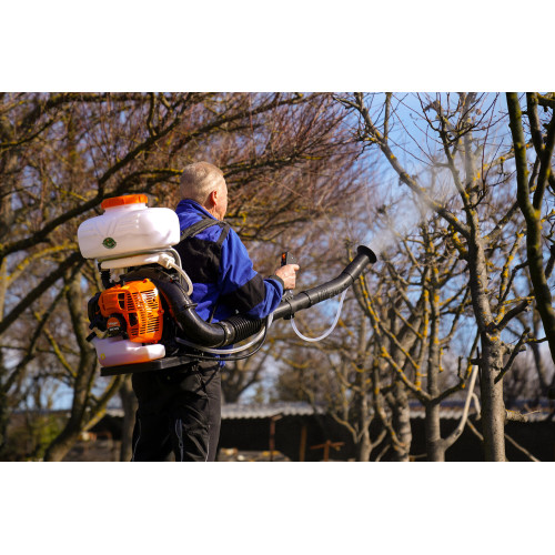 Benzínový rosič VILLAGER DM 14 PE