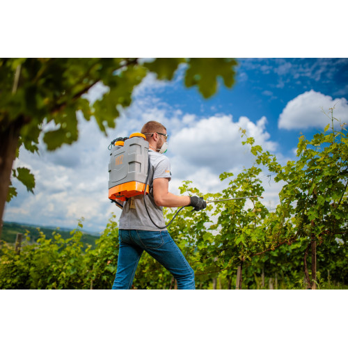 Postrekovač VILLAGER Hortus 12