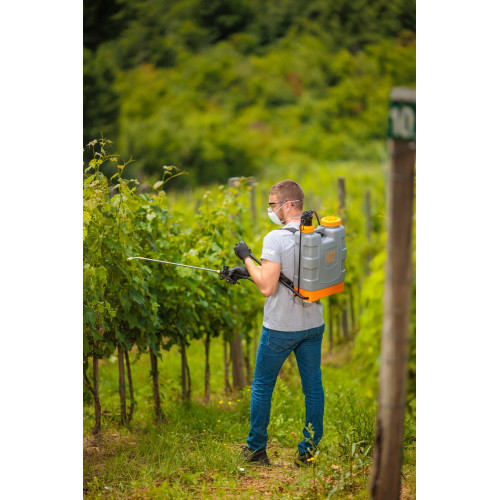 Postrekovač VILLAGER Hortus 12
