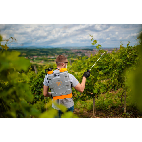 Postrekovač VILLAGER Hortus 12