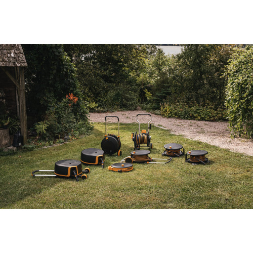 Vozík s bubnom a hadicou FISKARS M, 13 mm (1/2"), dosah 21,5 m