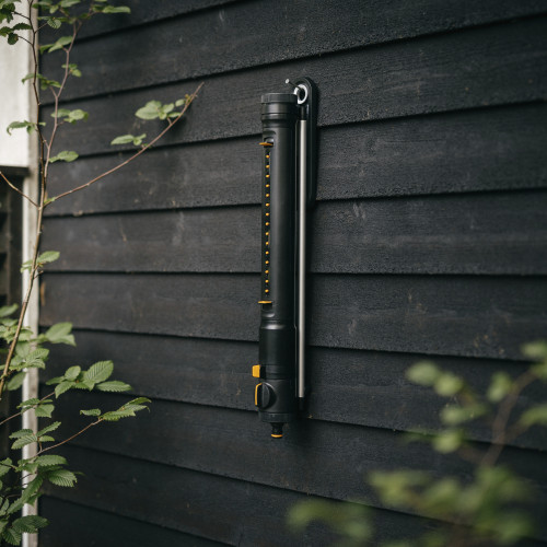 Oscilujúci zavlažovač FISKARS X-Series M